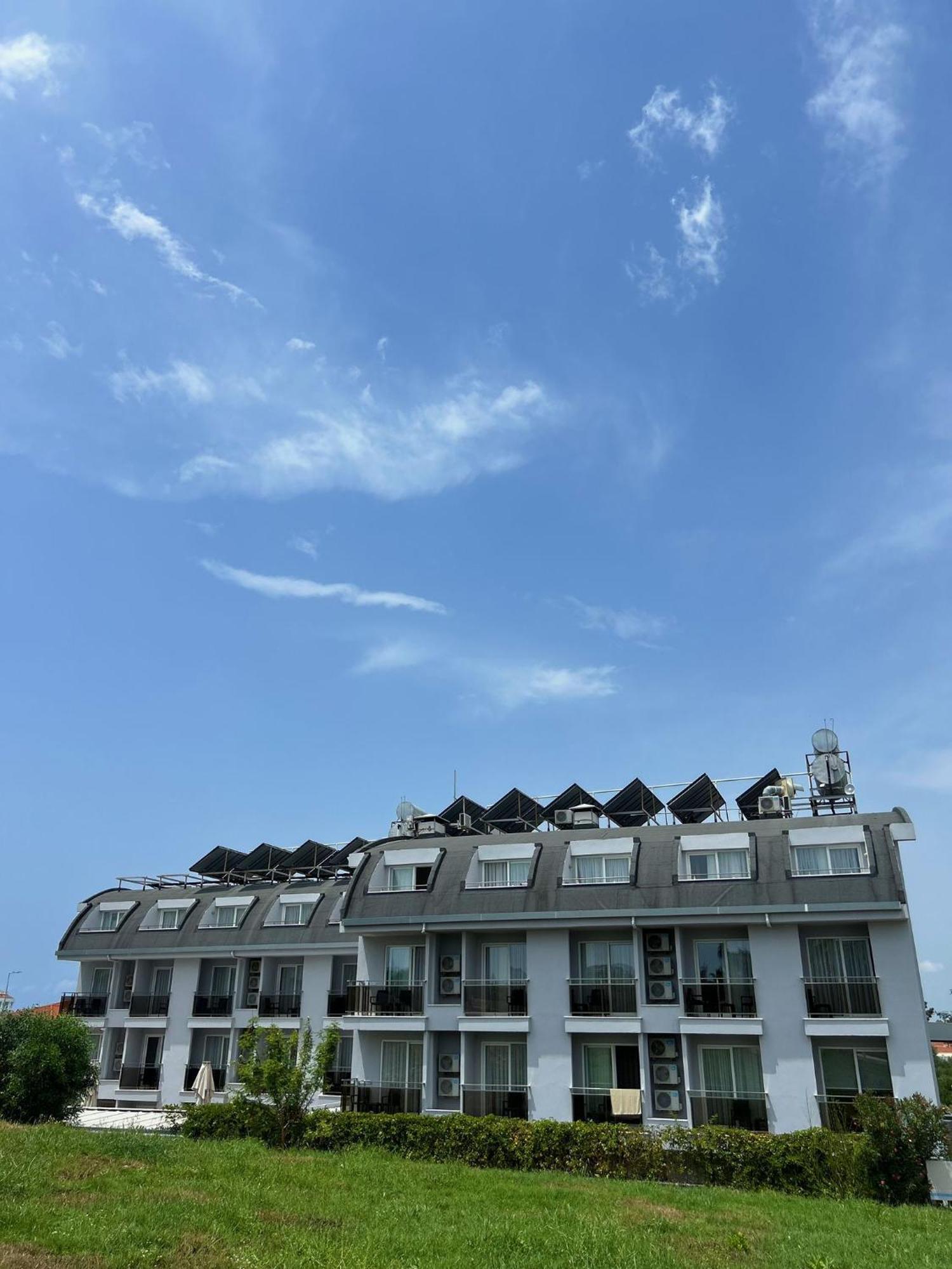 A Hotel Side Bagian luar foto